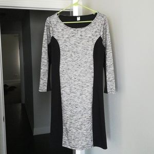 Size medium tall old navy black and gray dress